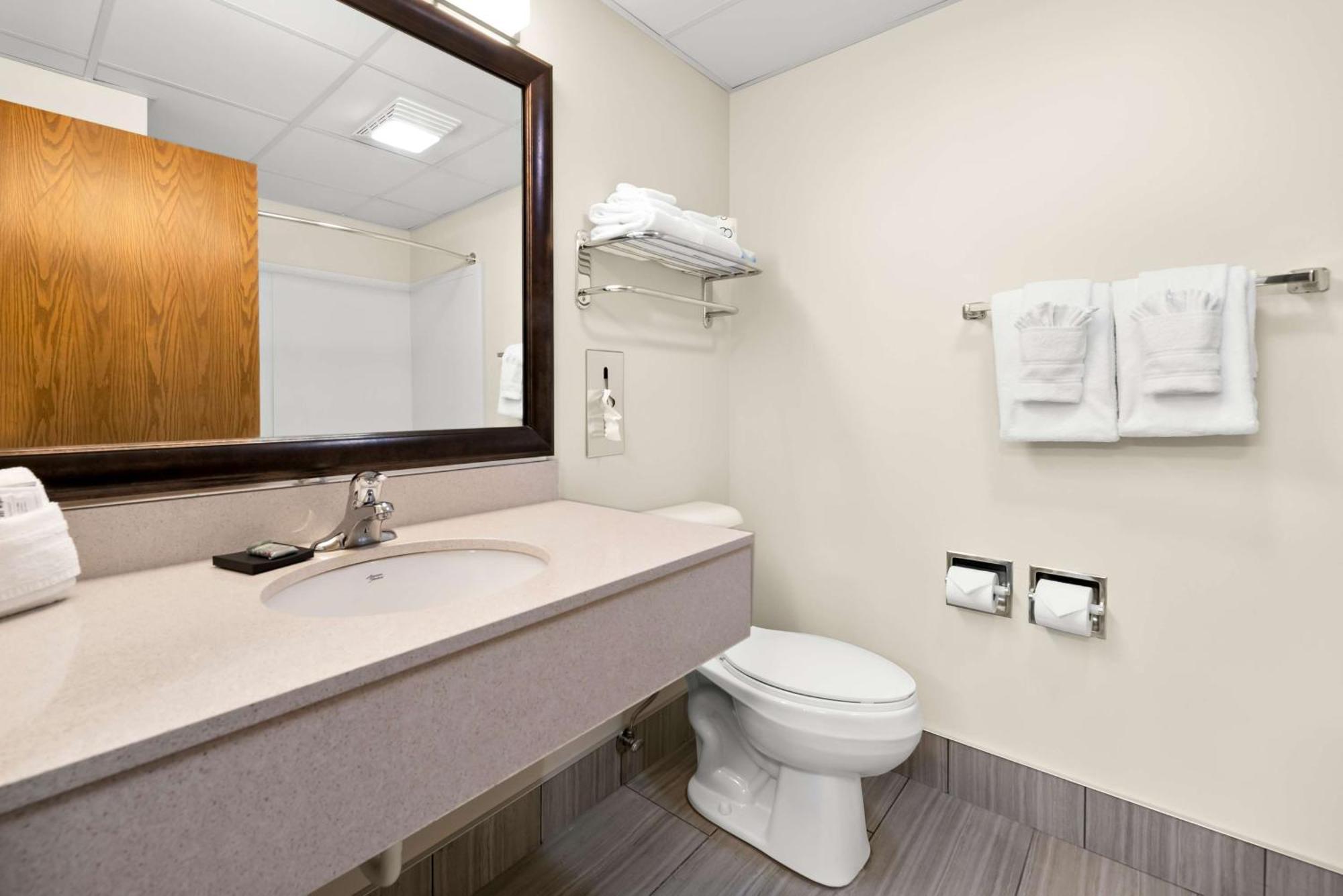 Best Western Inn Rice Lake Εξωτερικό φωτογραφία
