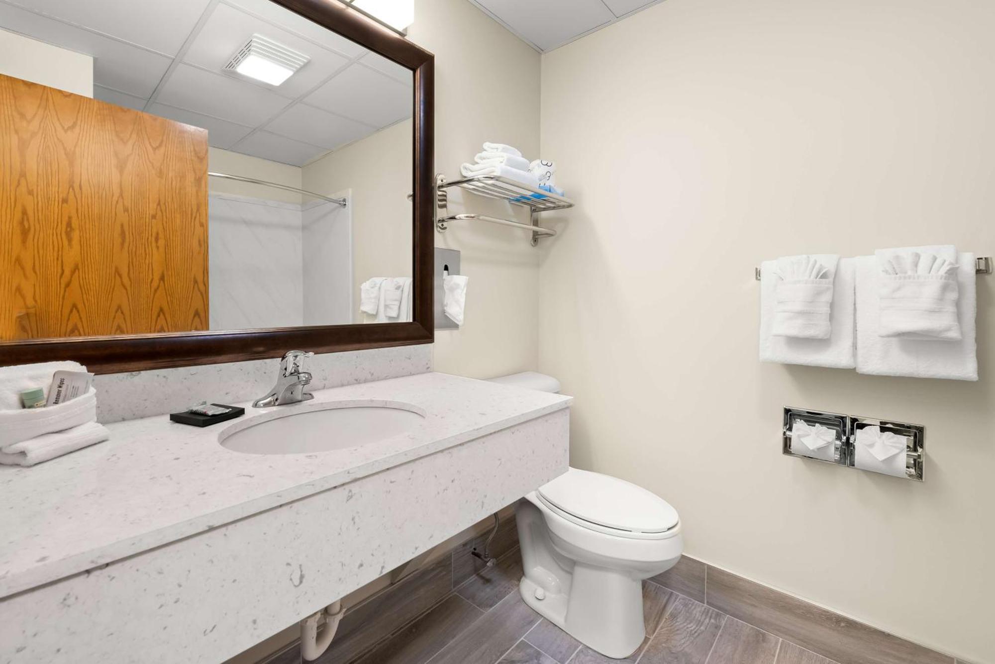 Best Western Inn Rice Lake Εξωτερικό φωτογραφία