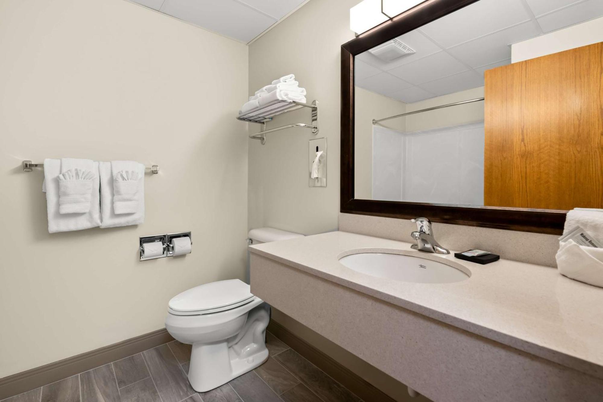 Best Western Inn Rice Lake Εξωτερικό φωτογραφία